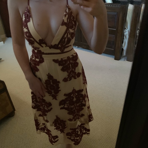 I’m moving soon and need to sell some clothes :) - Picture 1 of 2